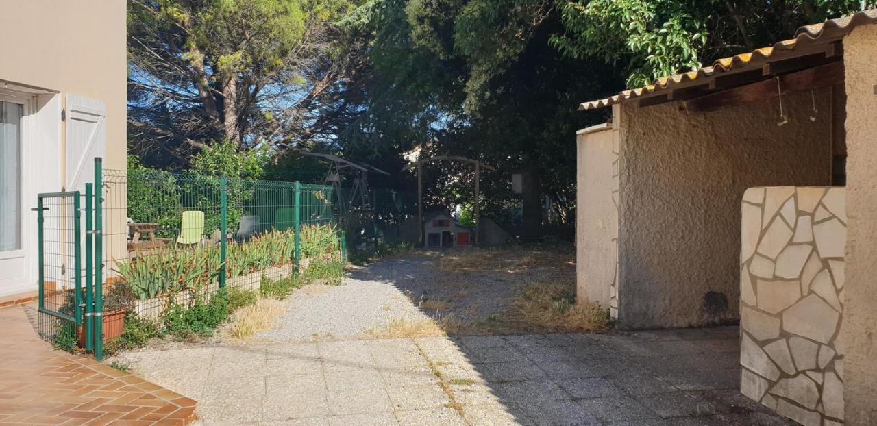 Location Saisonniere Apartment Coursan Exterior photo