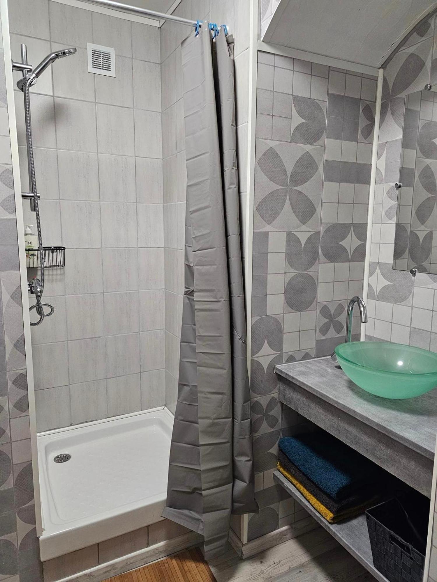 Location Saisonniere Apartment Coursan Exterior photo