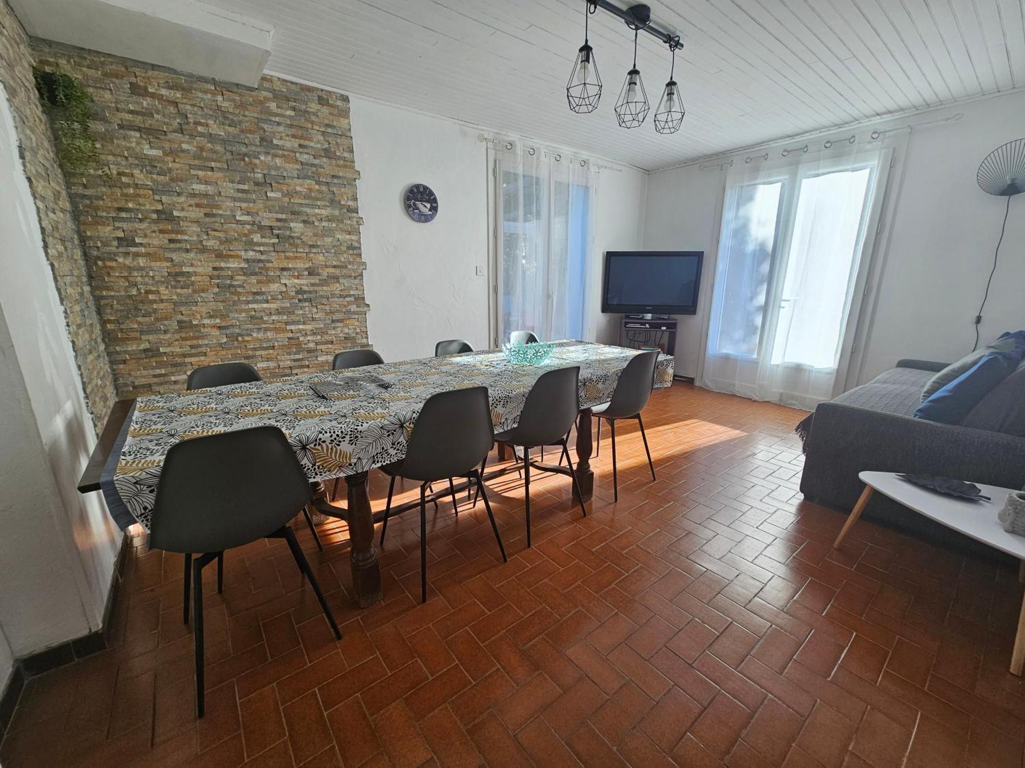 Location Saisonniere Apartment Coursan Exterior photo